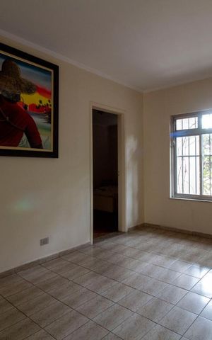 Casa à venda com 230m², 4 quartos e 4 vagasSala 2