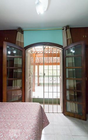 Casa à venda com 195m², 3 quartos e 3 vagasVaranda quarto 3 suíte