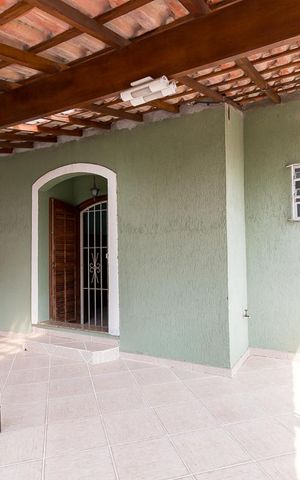 Casa à venda com 195m², 3 quartos e 3 vagasVaranda quarto 3 suíte