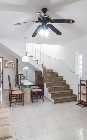 Casa à venda com 195m², 3 quartos e 3 vagasSala