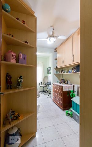 Casa à venda com 195m², 3 quartos e 3 vagasQuarto 2