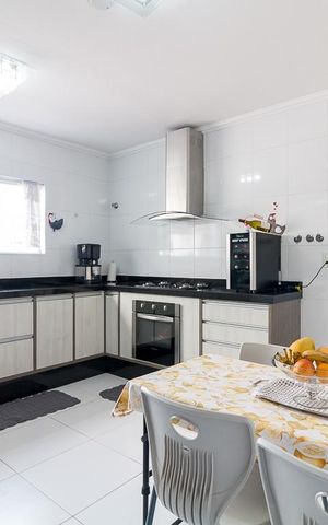 Casa à venda com 195m², 3 quartos e 3 vagasCozinha