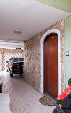 Casa à venda com 195m², 3 quartos e 3 vagasEntrada da casa
