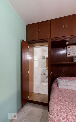 Casa à venda com 195m², 3 quartos e 3 vagasBanheiro quarto 3 suíte