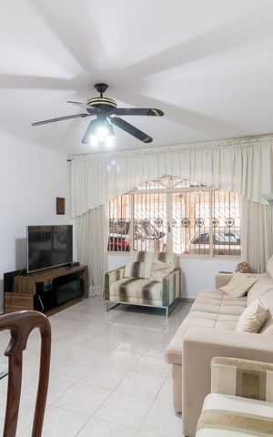Casa à venda com 195m², 3 quartos e 3 vagasSala