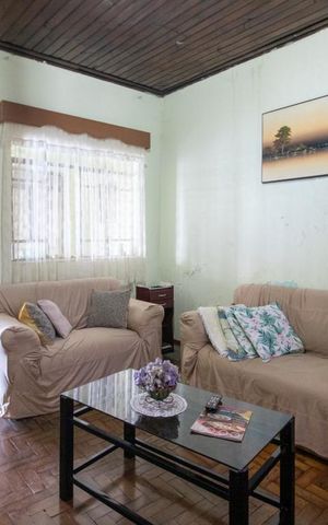 Casa à venda com 319m², 2 quartos e 1 vagaSala