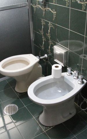 Casa à venda com 167m², 5 quartos e 2 vagasBanheiro