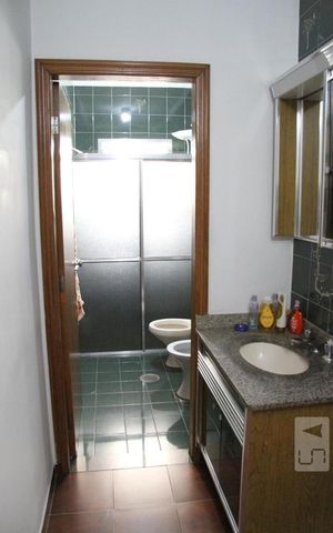 Casa à venda com 167m², 5 quartos e 2 vagasBanheiro