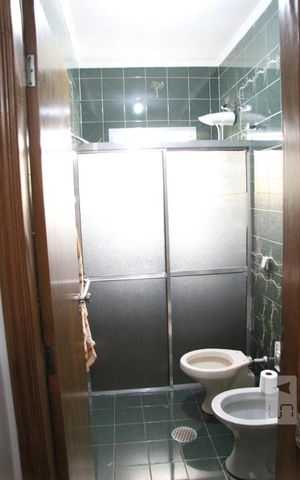 Casa à venda com 167m², 5 quartos e 2 vagasBanheiro
