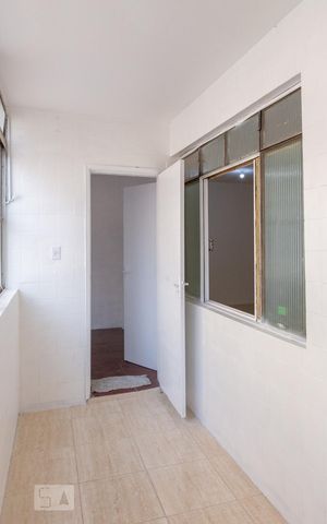 Apartamento à venda com 142m², 3 quartos e 1 vaga Apartamento à venda com 142m², 3 quartos e 1 vagaLavanderia