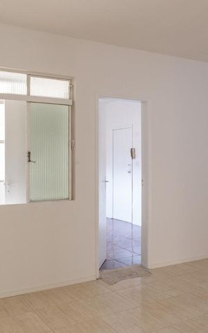Apartamento à venda com 142m², 3 quartos e 1 vaga Apartamento à venda com 142m², 3 quartos e 1 vagaSala