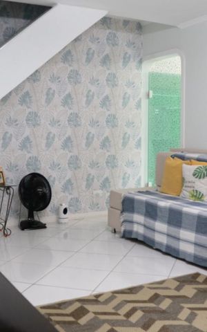 Casa à venda com 230m², 3 quartos e 2 vagasSala