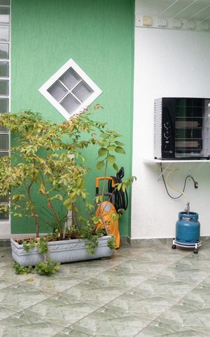 Casa à venda com 230m², 3 quartos e 2 vagasÁrea de Serviço