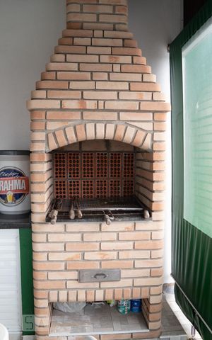 Casa à venda com 230m², 3 quartos e 2 vagasChurrasqueira