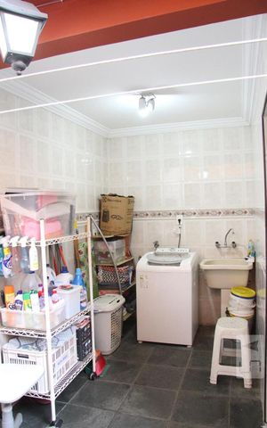 Casa à venda com 208m², 4 quartos e 3 vagasLavanderia
