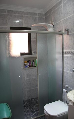 Casa à venda com 208m², 4 quartos e 3 vagasBanheiro