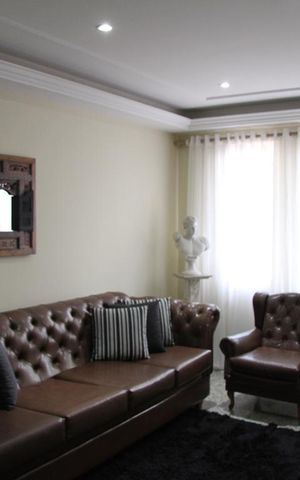Casa à venda com 208m², 4 quartos e 3 vagasSala