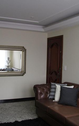 Casa à venda com 208m², 4 quartos e 3 vagasSala