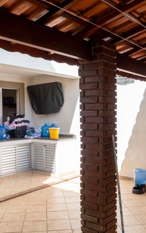 Casa à venda com 160m², 3 quartos e 2 vagasChurrasqueira
