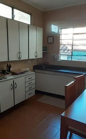 Casa à venda com 300m², 4 quartos e 2 vagascozinha