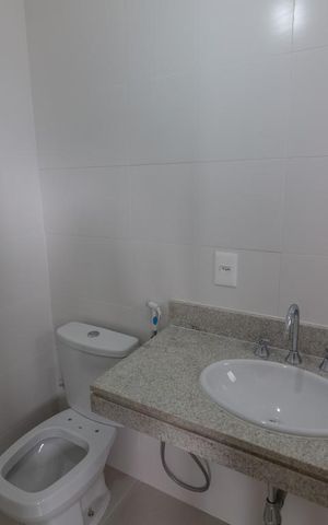 Apartamento à venda com 166m², 4 quartos e 2 vagas Apartamento à venda com 166m², 4 quartos e 2 vagasBanheiro da Suíte 2