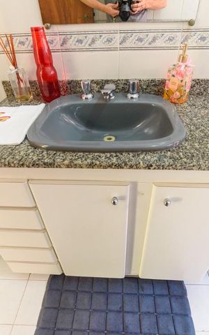 Casa à venda com 198m², 3 quartos e 2 vagas Casa à venda com 198m², 3 quartos e 2 vagasBanheiro Social