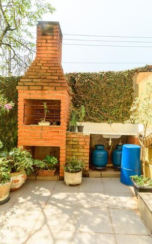 Casa à venda com 198m², 3 quartos e 2 vagas Casa à venda com 198m², 3 quartos e 2 vagasQuintal
