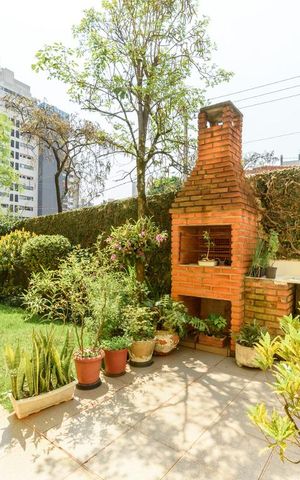 Casa à venda com 198m², 3 quartos e 2 vagas Casa à venda com 198m², 3 quartos e 2 vagasQuintal