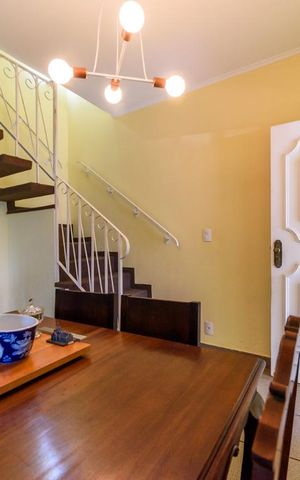Casa à venda com 198m², 3 quartos e 2 vagas Casa à venda com 198m², 3 quartos e 2 vagasSala de Jantar