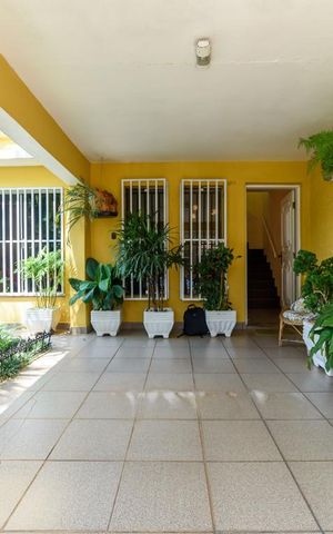 Casa à venda com 198m², 3 quartos e 2 vagas Casa à venda com 198m², 3 quartos e 2 vagasGaragem