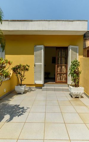 Casa à venda com 198m², 3 quartos e 2 vagas Casa à venda com 198m², 3 quartos e 2 vagasVaranda do Quarto 2