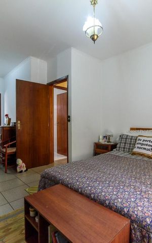 Casa à venda com 198m², 3 quartos e 2 vagas Casa à venda com 198m², 3 quartos e 2 vagasSuíte