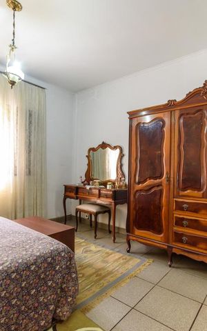 Casa à venda com 198m², 3 quartos e 2 vagas Casa à venda com 198m², 3 quartos e 2 vagasSuíte