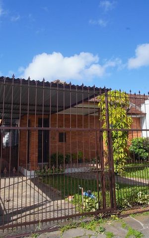 Casa à venda com 150m², 3 quartos e 4 vagasFachada da Casa