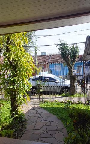 Casa à venda com 150m², 3 quartos e 4 vagasSala - Vista