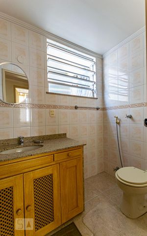 Apartamento à venda com 85m², 3 quartos e 1 vaga Apartamento à venda com 85m², 3 quartos e 1 vagaBanheiro Social