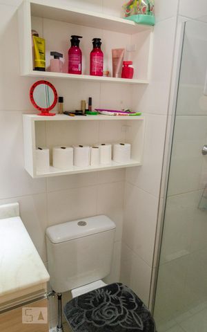Apartamento à venda com 54m², 2 quartos e 1 vaga Apartamento à venda com 54m², 2 quartos e 1 vagaBanheiro Social
