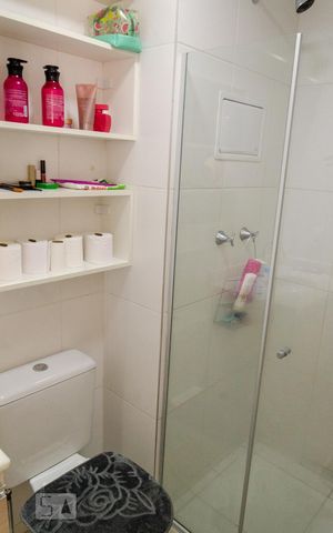 Apartamento à venda com 54m², 2 quartos e 1 vaga Apartamento à venda com 54m², 2 quartos e 1 vagaBanheiro Social