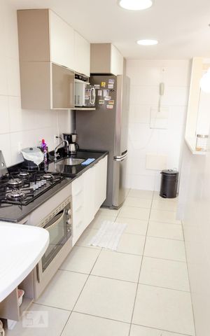 Apartamento à venda com 54m², 2 quartos e 1 vaga Apartamento à venda com 54m², 2 quartos e 1 vagaCozinha