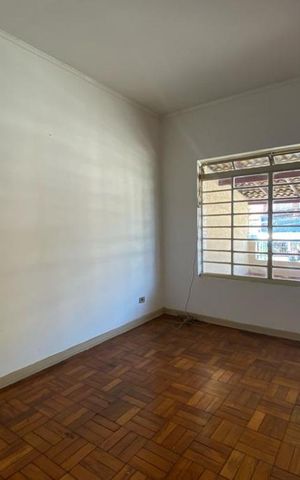 Casa à venda com 129m², 2 quartos e 2 vagas Casa à venda com 129m², 2 quartos e 2 vagasSala