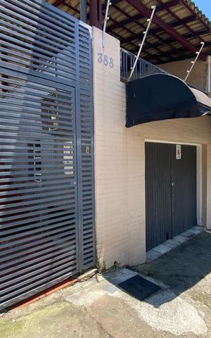 Casa à venda com 129m², 2 quartos e 2 vagas Casa à venda com 129m², 2 quartos e 2 vagasEntrada