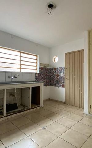 Casa à venda com 129m², 2 quartos e 2 vagas Casa à venda com 129m², 2 quartos e 2 vagasCozinha