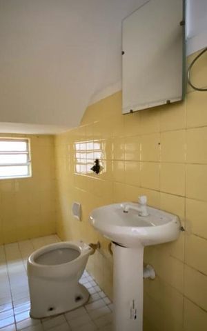 Casa à venda com 129m², 2 quartos e 2 vagas Casa à venda com 129m², 2 quartos e 2 vagasLavabo