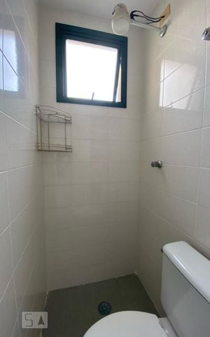 Apartamento à venda com 74m², 3 quartos e 2 vagas Apartamento à venda com 74m², 3 quartos e 2 vagasBanheiro de Serviço