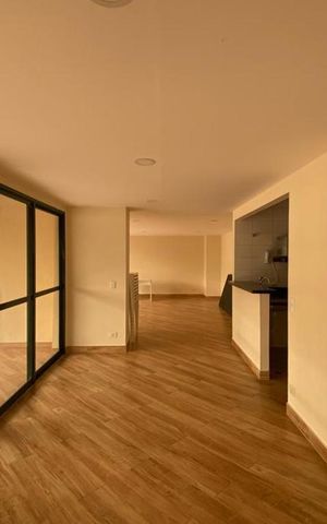 Apartamento à venda com 74m², 3 quartos e 2 vagas Apartamento à venda com 74m², 3 quartos e 2 vagasÁrea comum - Salão de festas