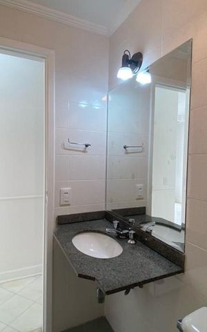 Apartamento à venda com 74m², 3 quartos e 2 vagas Apartamento à venda com 74m², 3 quartos e 2 vagasBanheiro