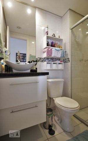 Apartamento para alugar com 67m², 2 quartos e 1 vagaBanheiro