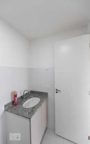 Apartamento à venda com 65m², 3 quartos e 1 vaga Apartamento à venda com 65m², 3 quartos e 1 vagaBanheiro Social