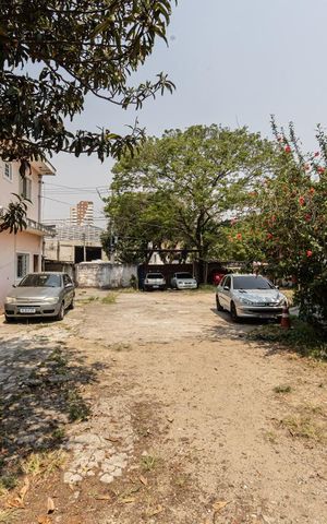 Casa para alugar com 100m², 1 quarto e sem vaga Casa para alugar com 100m², 1 quarto e sem vagaTerreno