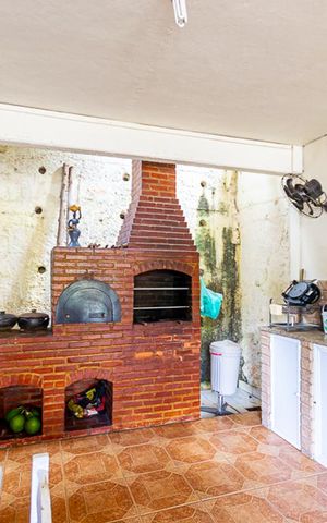 Casa à venda com 192m², 4 quartos e 3 vagas Casa à venda com 192m², 4 quartos e 3 vagasEspaço Gourmet